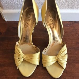 AWESOME Yellow Cathy Jeans Heels!!! Size 9